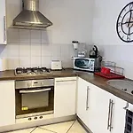 Grand Appartement Spacieux A 5 Min Du Centre Ville